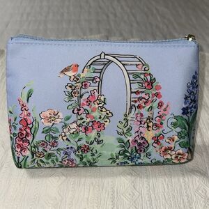 Heathcote & Ivory Sky Blue Floral British Gardens Beauty Cosmetic Travel Bag